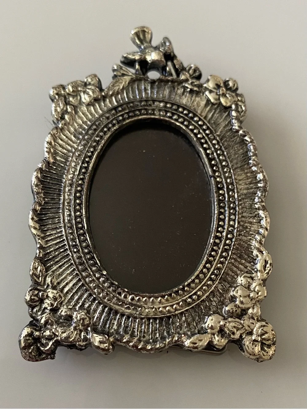 Ornate Oval Silver-Tone Mini Picture Frame